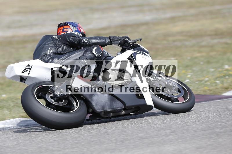 /37 09.08.2026  Pluess Motosport ADR/Freies Fahren/79